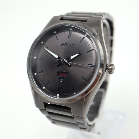 Relic Mens Black Stealth Watch 43mm Day Date Stainless Steel ZR12124 New Battery - Picture 1 of 16